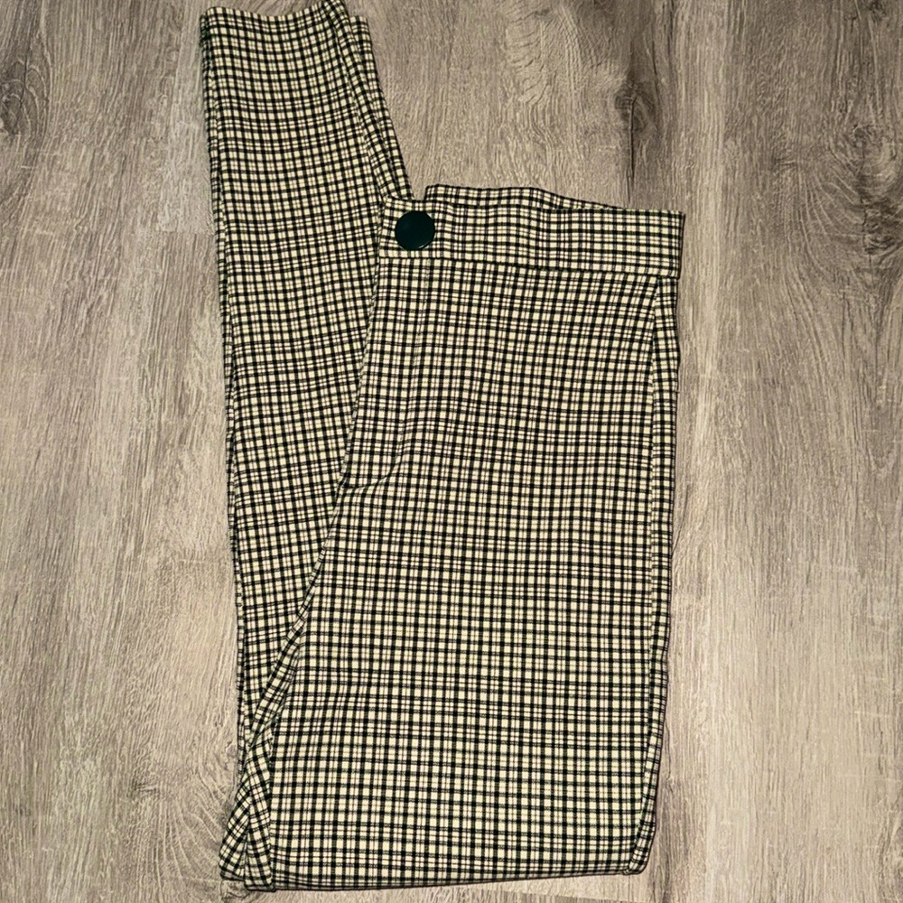 Zara Green & beige checkered pants